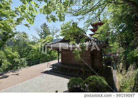奈良縣櫻井市初瀨市長谷寺、本長谷寺及其五層寶塔 99159097