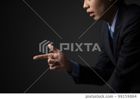 商人黑色背部部位 99159864