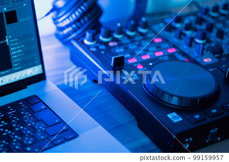 hobby desk for music mixing 99159957