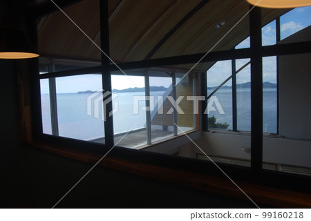Cafe window 99160218