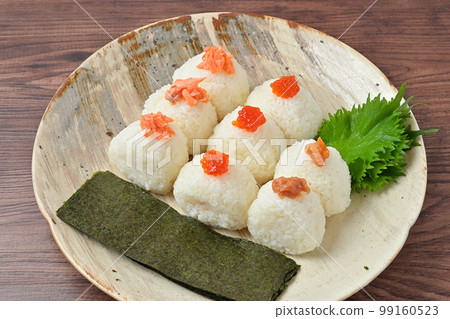 3 rice balls, rice balls, and rice balls. Ingredients are salmon, red bean, and plum. 99160523