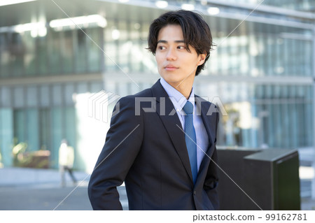 Businessman Young man Businessman Young man 99162781