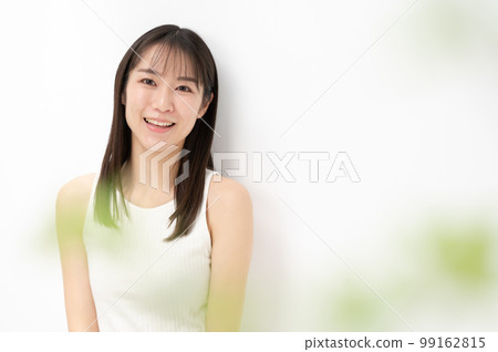 美麗的年輕女子 99162815