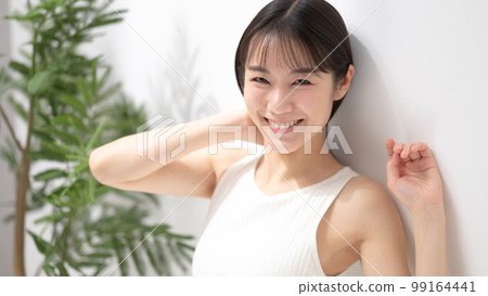 Beauty young woman Beauty young woman 99164441