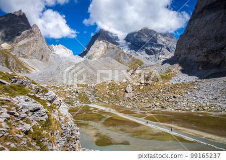 Cow lake, Lac des Vaches, in Vanoise national Park, France Cow lake, Lac des Vaches, in Vanoise national Park, France 99165237