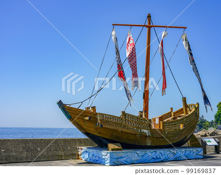 北前船主村（福井縣南越前），在桅杆上游弋的鯉魚旗 99169837