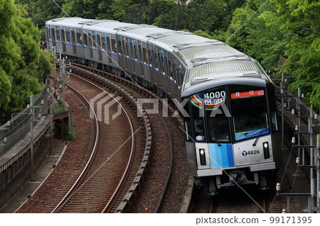 4000輛包車運行在藍線上 99171395