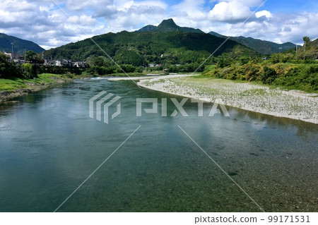 Ochi Town, Kochi Prefecture Mt. Yokokura and the clear Niyodo River loved by botanical expert Tomitaro Makino 99171531