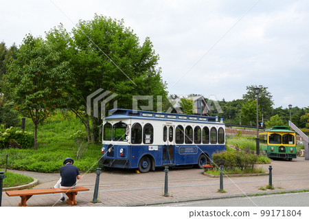 Yamanashi Prefecture Hokuto City Summer Townscape in front of Kiyosato Station 99171804