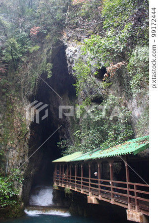 Akiyoshi Cave Entrance in Mine City, Yamaguchi Prefecture 99172444