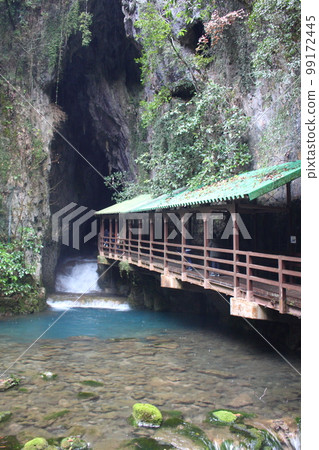 Akiyoshi Cave Entrance in Mine City, Yamaguchi Prefecture 99172445
