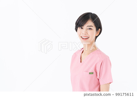 護士年輕女子 99175611