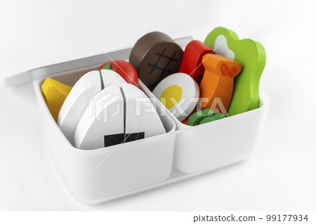 A toy dish in a bento box. image of lunch 99177934