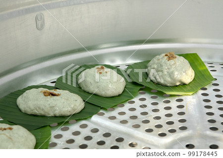 grass rice cake, tradition, Qingming Festival, Taiwan, offerings, grass cake square, tradition, Qingming Festival, Taiwan, offerings, grass rice cake, tradition, Qingming Festival, Taiwan, offerings, grass cake square, tradition, Qingming Festival, Taiwan, offerings, 99178445