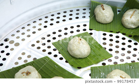 草年糕, 傳統, 清明節, 台灣, 供品, 草糕方, 傳統, 清明節, 台灣, 供品, 99178457