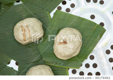 草年糕, 傳統, 清明節, 台灣, 供品, 草糕方, 傳統, 清明節, 台灣, 供品, 99178462