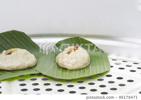 grass rice cake, tradition, Qingming Festival, Taiwan, offerings, grass cake square, tradition, Qingming Festival, Taiwan, offerings, 99178471