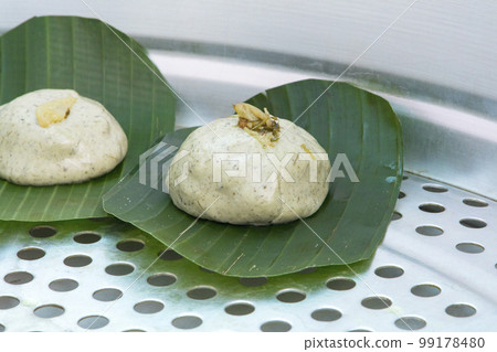 grass rice cake, tradition, Qingming Festival, Taiwan, offerings, grass cake square, tradition, Qingming Festival, Taiwan, offerings, 99178480