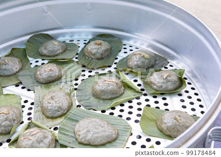 grass rice cake, tradition, Qingming Festival, Taiwan, offerings, grass cake square, tradition, Qingming Festival, Taiwan, offerings, 99178484