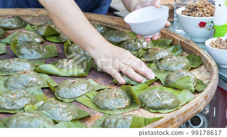 草年糕, 傳統, 清明節, 台灣, 供品, 草糕方, 傳統, 清明節, 台灣, 供品, 99178617