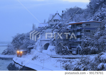 Himi Line in winter when it snows 99179781