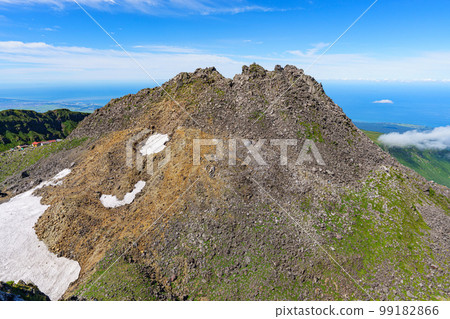 Climbing Mt. Chokai with remaining snow Shinzan from Mt. Nanako Climbing Mt. Chokai with remaining snow Shinzan from Mt. Nanako 99182866
