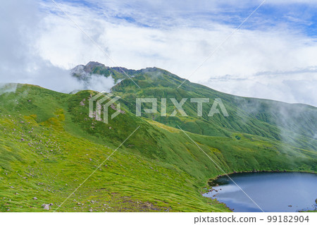 攀登鳥海山、美濱鳥海湖、七合目、秋田富士、拜山地 攀登鳥海山、美濱鳥海湖、七合目、秋田富士、拜山地 99182904