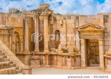 Amphitheater South Theatre in Jerash, Jordan Amphitheater South Theatre in Jerash, Jordan 99188056