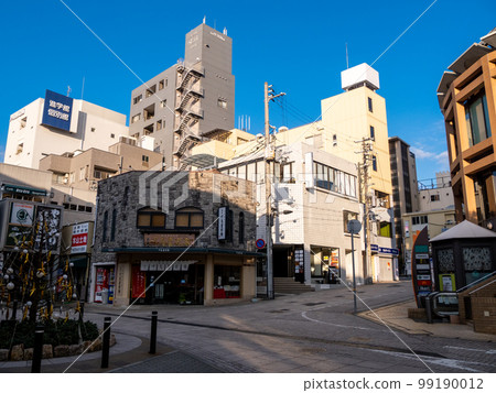 [攝津本山站]清晨北口前的風景 99190012