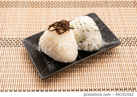 手工飯糰(海帶青菜) 手工飯糰(海帶青菜) 99192082