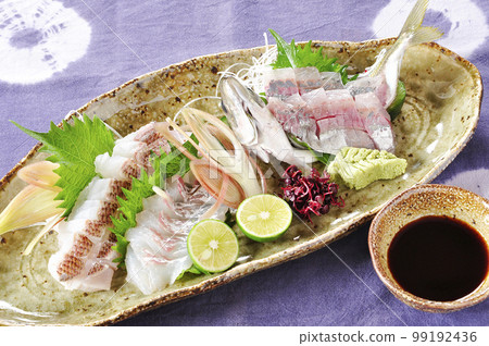 Sashimi Fish Dish Platter of Sea Bream and Horse Mackerel 99192436