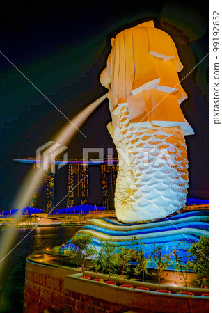 Merlion and Marina Bay Sands Merlion and Marina Bay Sands 99192852