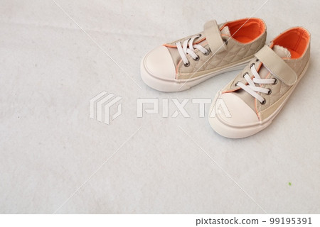 kids sneakers 99195391