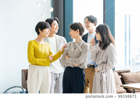 Business person male and female conversation Business person male and female conversation 99198671