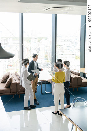 Business briefing overview 99202362