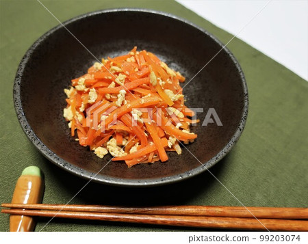 Delicious carrot shiri shiri Delicious carrot shiri shiri 99203074