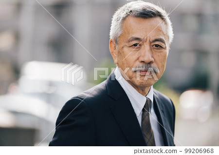 Senior man in suit, working senior Senior man in suit, working senior 99206968