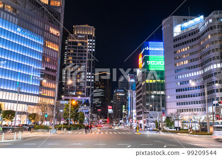 “東京”東京站八重洲口/城市夜景 99209544