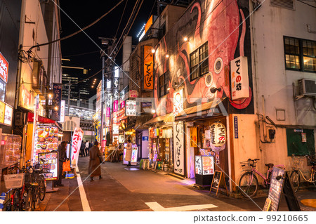 《Tokyo》 Kanda station square, drinking street 99210665