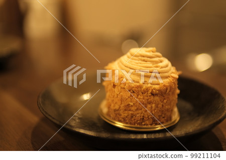 Home dessert mont blanc 99211104