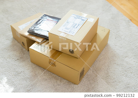 很多行李（這張紙條是為了拍攝而製作的假人） 99212132