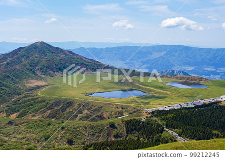 從木島草千里山和草千里濱眺望熊本/阿蘇 從木島草千里山和草千里濱眺望熊本/阿蘇 99212245