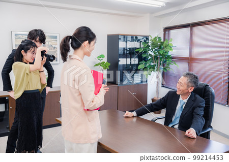 Officers responding to media interviews 99214453