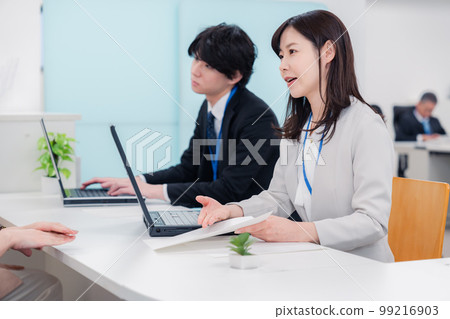 房地產公司櫃檯職員 99216903