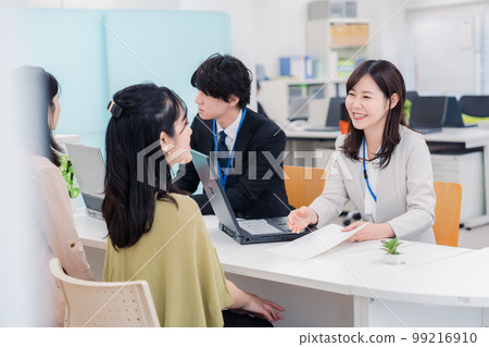 Staff who work as counters at a real estate company Staff who work as counters at a real estate company 99216910