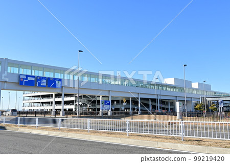 通往中部國際機場入口大門的道路 99219420