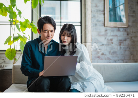 Couple Search Worried 99220471