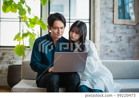 Couple Search Worried 99220473