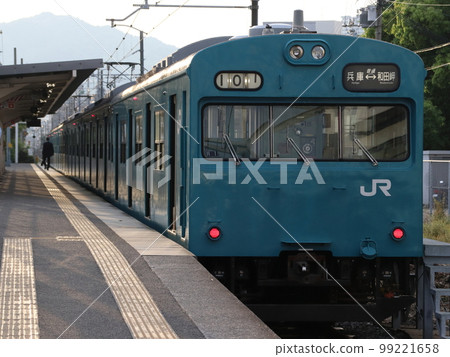 和田岬線103系（兵庫⇔和田岬） 99221658