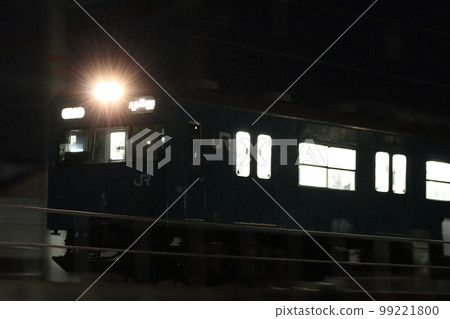 Last train: Midnight Wadamisaki Line 103 series (Hyogo ⇔ Wadamisaki) 99221800